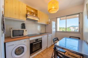 Apt With Pool 10 Min From The Beach