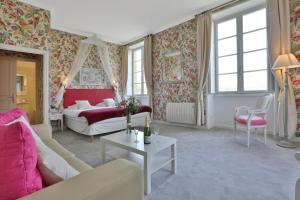 Villages vacances Chateau de Puy Robert LASCAUX - Sarlat : Chambre Double Deluxe avec Lit d'Appoint