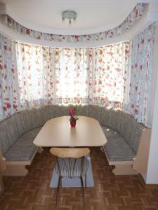 Appartementhaus Zillertal by PiaundDirk