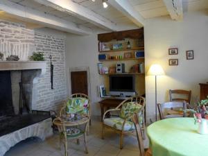 Maisons de vacances Gite Giey-sur-Aujon, 3 pieces, 5 personnes - FR-1-611-54 : photos des chambres