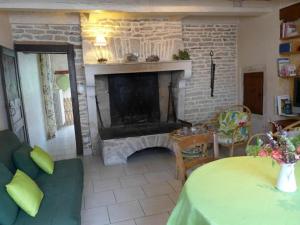 Maisons de vacances Gite Giey-sur-Aujon, 3 pieces, 5 personnes - FR-1-611-54 : photos des chambres