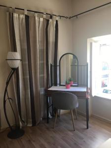 Ellis Old Town Apartment