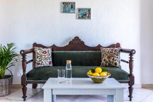 Lithos Apartments
