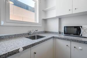 Ocean View Apartment with AC, Pool, Playa Arena PA05