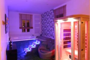 Maisons de vacances Sauna et jacuzzi - Les mille et une nuits - 2km mer : photos des chambres