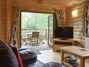 Viaduct Fishery Lodges