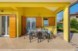 Delightful villa with pool for 6 persons 