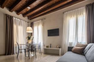 Lion Palace - San Marco R&R