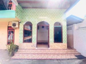 Hotel Gerung 1 near Alun Alun Nganjuk Mitra RedDoorz