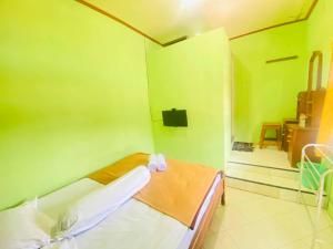 Hotel Gerung 1 near Alun Alun Nganjuk Mitra RedDoorz