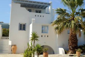 Riviera Paradise : unique vacations experience Naxos Greece