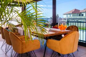 Apartment and Rooms Ana