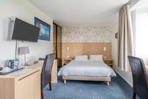 Hotels Cit Hotel LA PYRAMIDE : photos des chambres