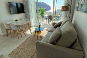 Sea view apartment 6E with pool in Cañamel beach