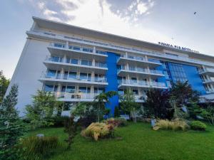 Bavaria Blu Hotel and Conference Centre