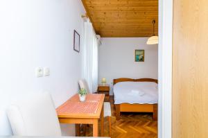 Apartments Mali Paradiso