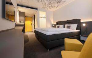 Superior Double Room room in V8 Hotel Köln at MOTORWORLD