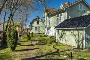 Newly renovated apartment in a woodenhouse from 1910 in Martti! - Kirjala