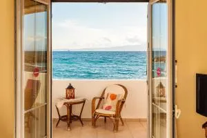 On the Beach - Akroyali Family Home - Akrogiali