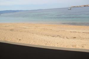 Appartements studio pieds dans l’eau : photos des chambres