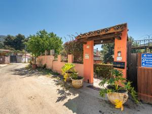 Guest House Villa Verde - Short Term Room Rentals img88