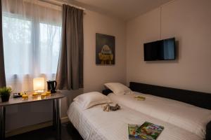 Hotels Logis Hotel Le Prieure : photos des chambres