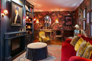 Rosegarden Essence Sintra - by Unlock Hotels