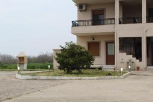 Vakis Apartments 2