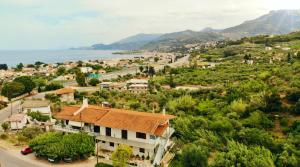 Four seasons relaxing Villa Achaia Greece