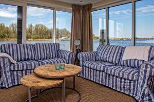 Woonboot Sweltsje