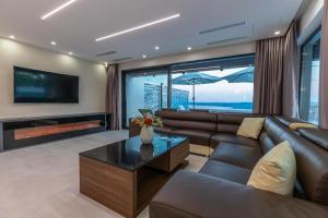 Villa with Private Pool room in Villa Lorena with pool