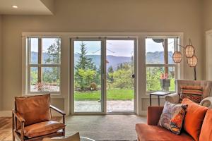 Lovely Canyon View Apartment with Patio and Yard