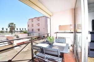 Studio Apartment room in Studio cabine 4 couchages avec piscine LB