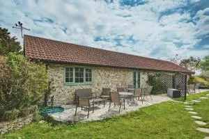 Tree Pipit Cottage - Membury