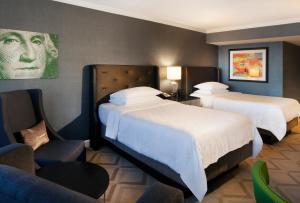Double Room - Disability Access room in Melrose Georgetown Hotel