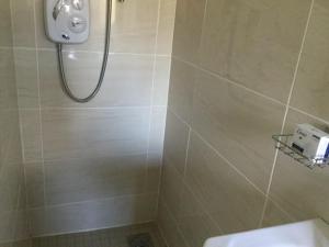 Adare Luxury Riverside Apartment