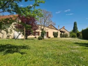 Maisons de vacances Gite Baraize, 3 pieces, 4 personnes - FR-1-591-319 : photos des chambres