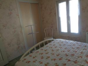 Maisons de vacances Gite Restigne, 4 pieces, 6 personnes - FR-1-381-236 : photos des chambres