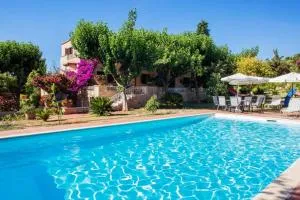 Cretan Stone built Villa Agapi - Kiriánna