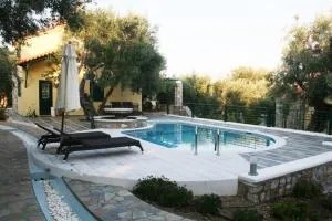 Tranquil Haven with Private Pool - Trýgonas
