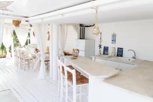 Family Maisonette with pool #3