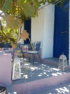 Ilianas courtyard