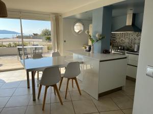 Appartements plage st jean RESIDENCE LE GOLFE D AZUR : photos des chambres