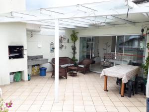 Cobertura em Canasvieiras - Vista para o Mar - 50 mtrs da Praia - Centro Canasvieiras