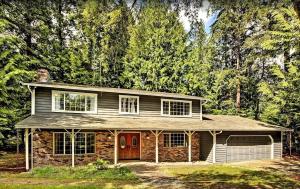Four-Bedroom House room in Exceptional Vacation Home in Woodinville home