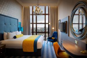Leonardo Royal Hotel London City