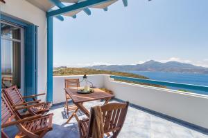 Villa Blue Sky Milos Greece