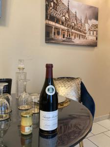 Appartements LE TOUT JOLI NID BEAUNOIS, Studio Plein centre parking : photos des chambres