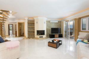 Villa Falesia Mar by Villa Plus