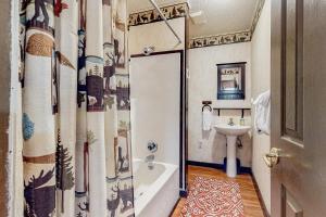 Whisper Creek Retreat